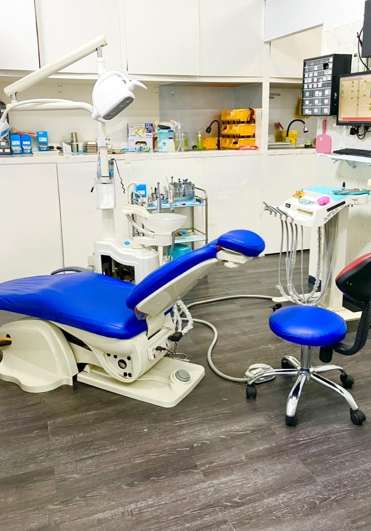 Treatment room with dental chair at Klinik Pergigian Luna Putrajaya